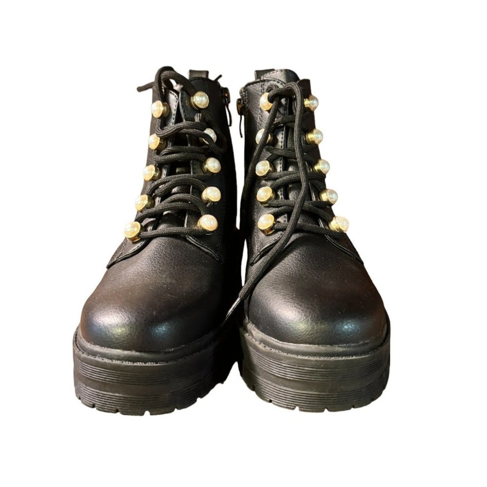 Eva and Zoe Black Combat Style Boots with Pearl Eyelets Junior Size 2
